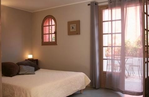 L'Hotellerie Kouros Cuers Δωμάτιο φωτογραφία
