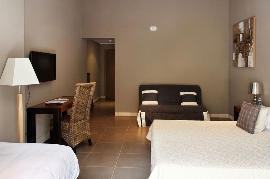 L'Hotellerie Kouros Cuers Δωμάτιο φωτογραφία
