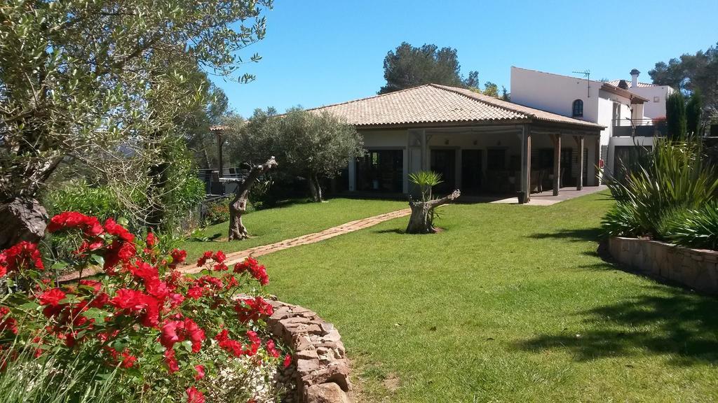 L'Hotellerie Kouros Cuers Εξωτερικό φωτογραφία